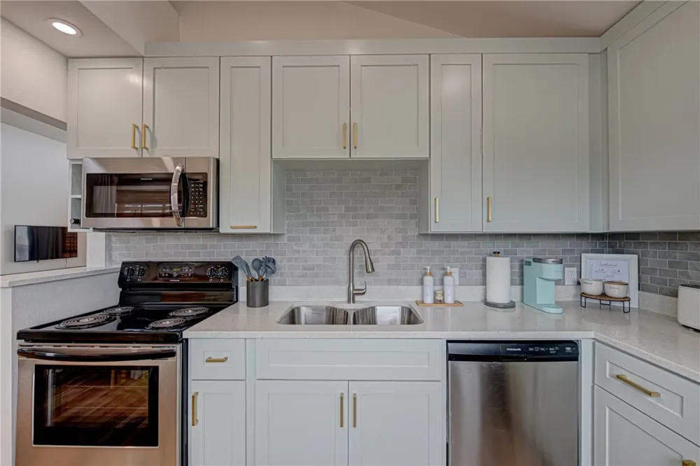 310 Leslie Lane Port Aransas, TX 78373