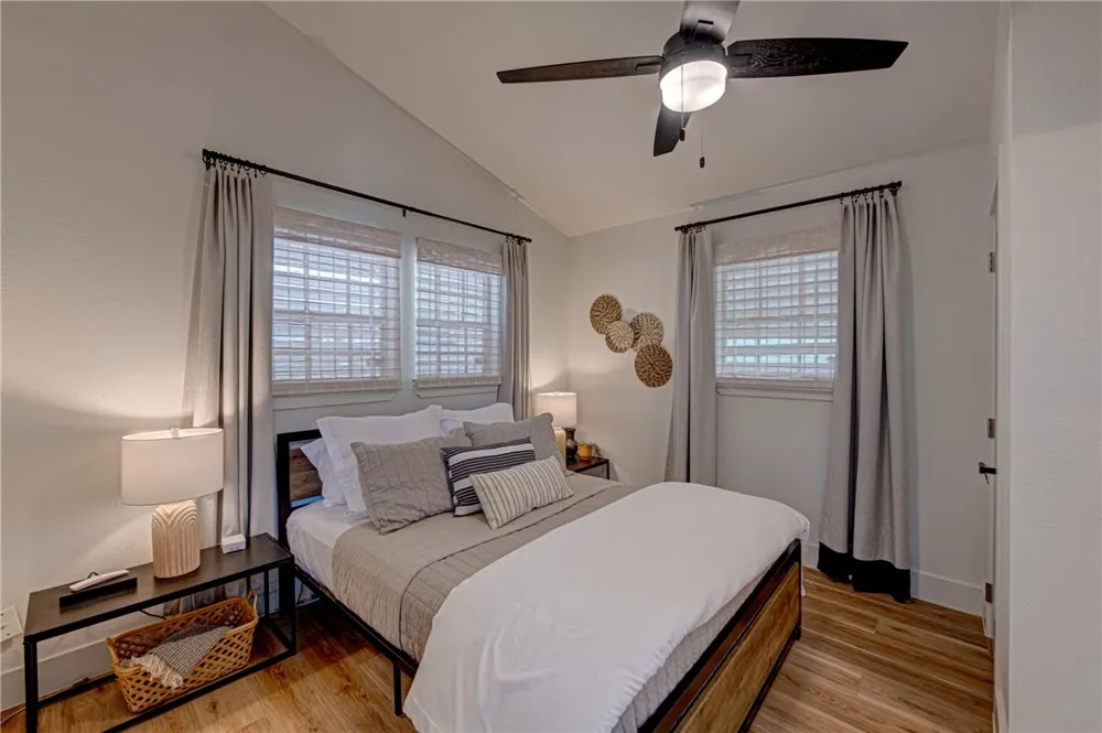 310 Leslie Lane Port Aransas, TX 78373