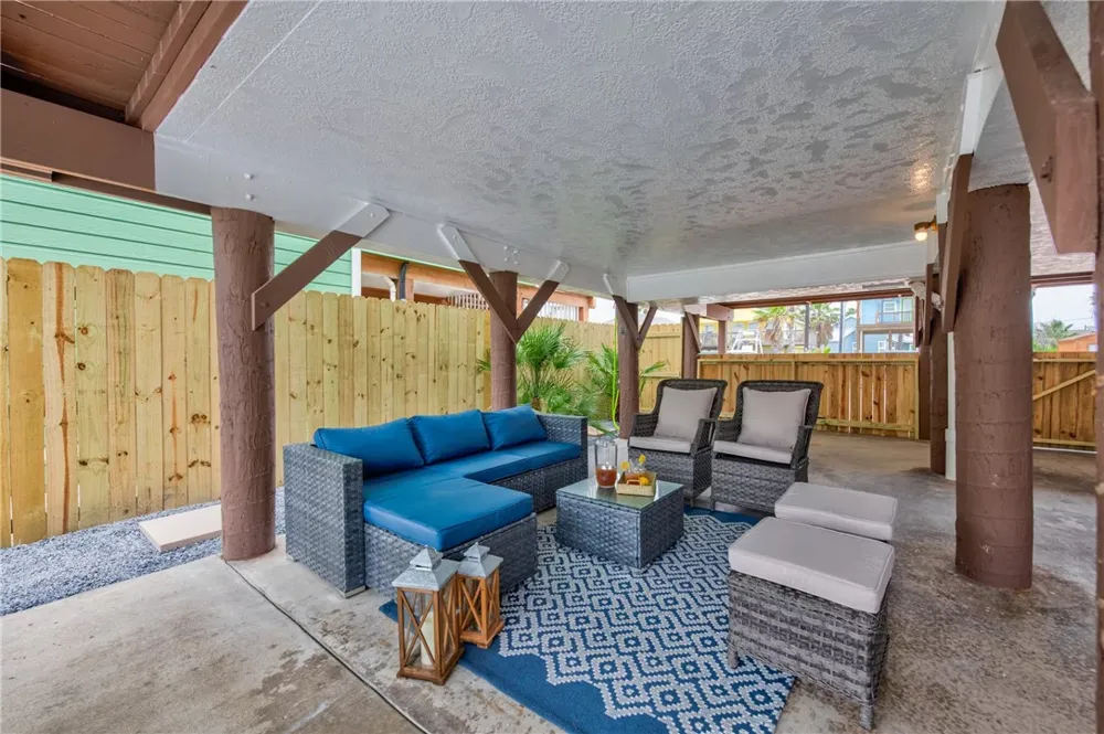 310 Leslie Lane Port Aransas, TX 78373