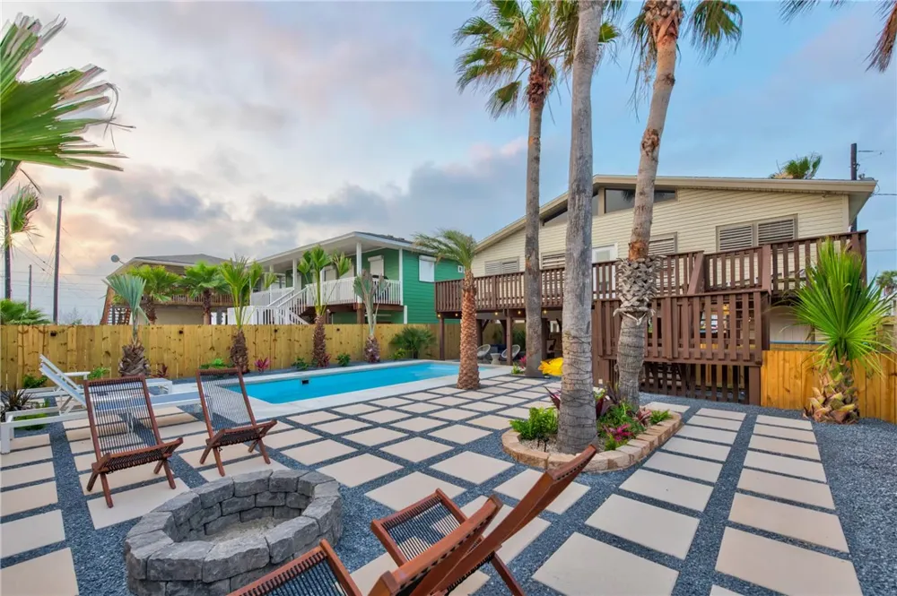 310 Leslie Lane Port Aransas, TX 78373