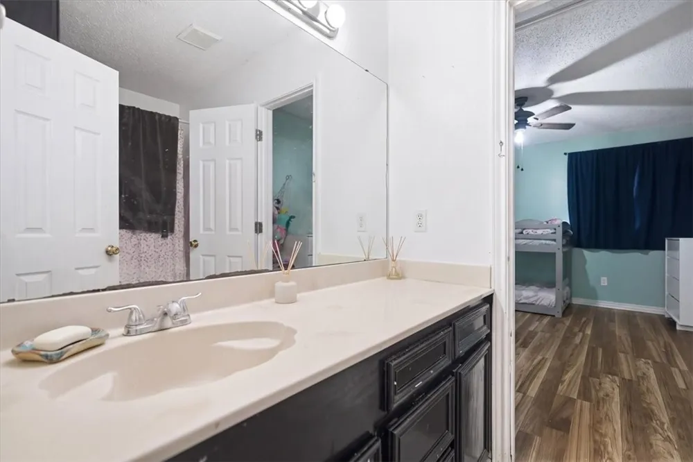 8018 Rock Crest Drive Corpus Christi, TX 78414