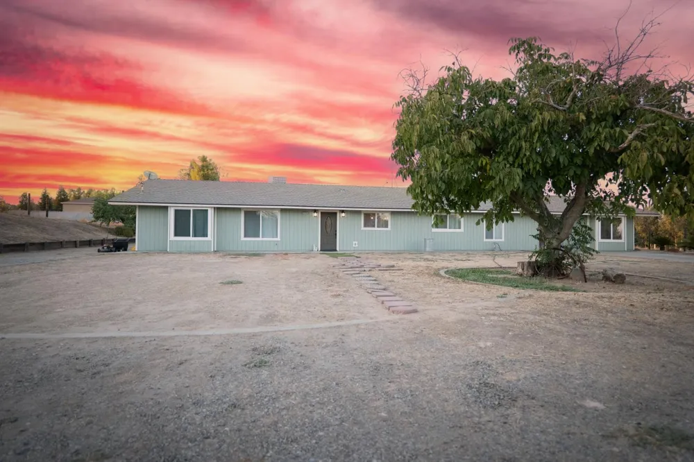 35385 John Albert Drive Madera, CA 93636
