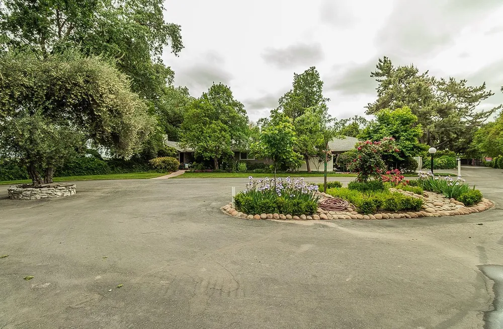3670 S Newmark Avenue Sanger, CA 93654