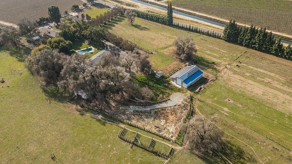 3670 S Newmark Avenue Sanger, CA 93654