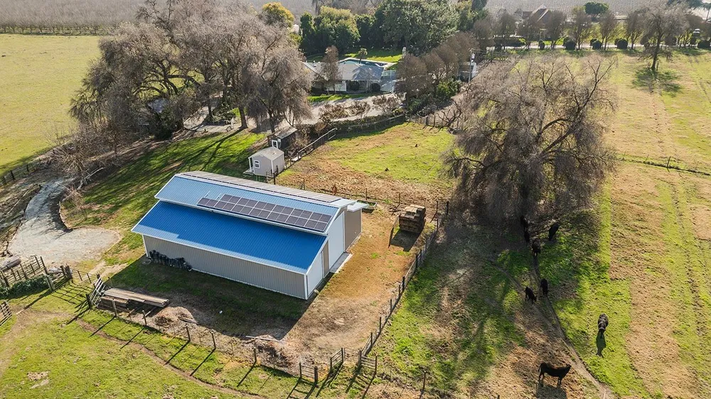 3670 S Newmark Avenue Sanger, CA 93654