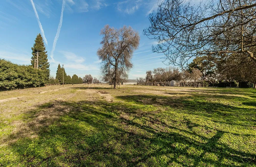 3670 S Newmark Avenue Sanger, CA 93654