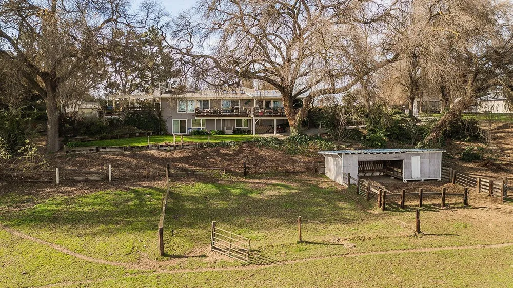 3670 S Newmark Avenue Sanger, CA 93654