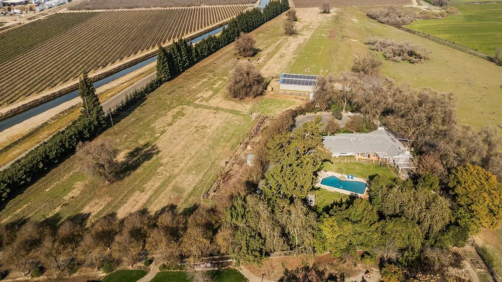 3670 S Newmark Avenue Sanger, CA 93654