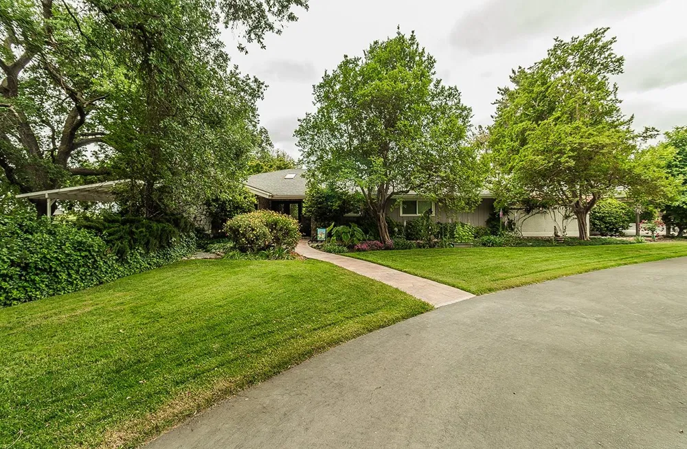 3670 S Newmark Avenue Sanger, CA 93654