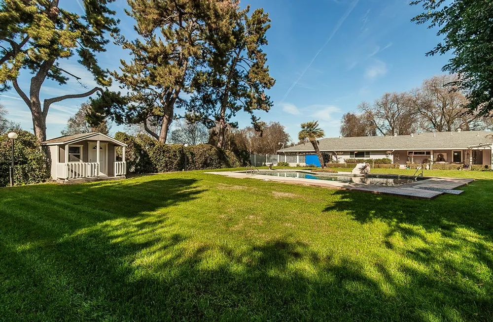 3670 S Newmark Avenue Sanger, CA 93654