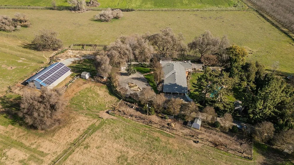 3670 S Newmark Avenue Sanger, CA 93654