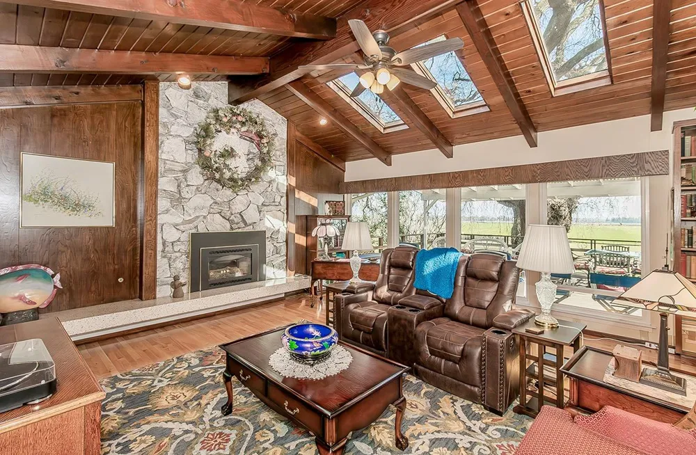 3670 S Newmark Avenue Sanger, CA 93654