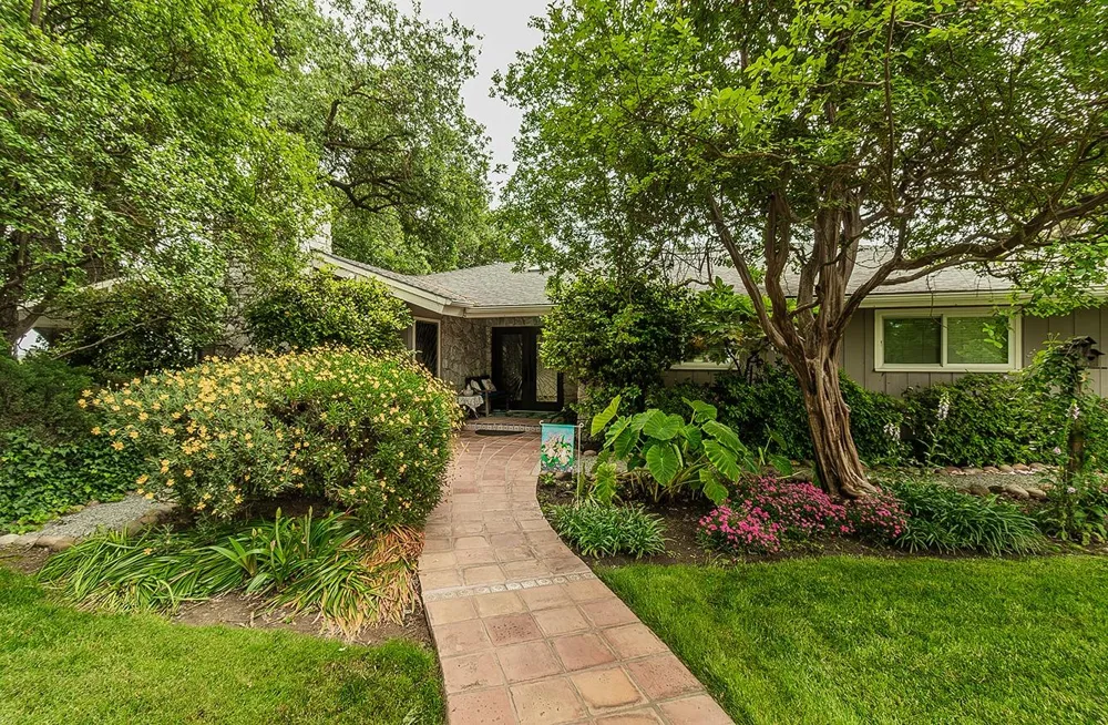 3670 S Newmark Avenue Sanger, CA 93654