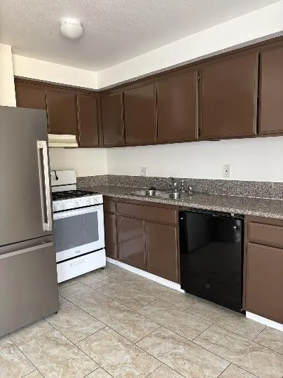 310 S Argyle Avenue #106 Fresno, CA 93727
