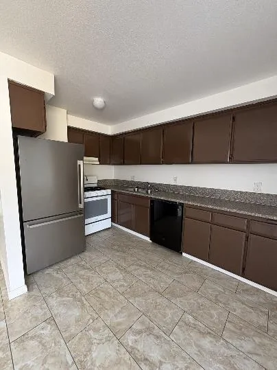 310 S Argyle Avenue #106 Fresno, CA 93727