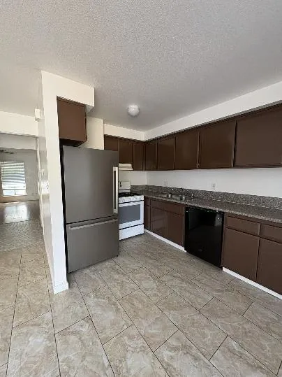 310 S Argyle Avenue #106 Fresno, CA 93727