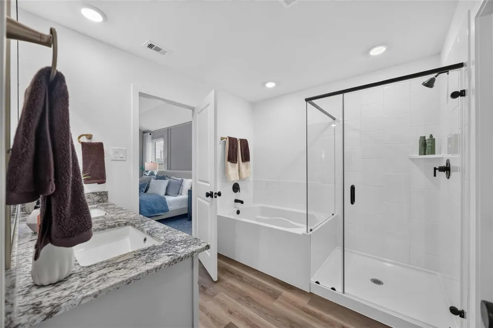 5214 Greengrass Willow Way Houston, TX 77048