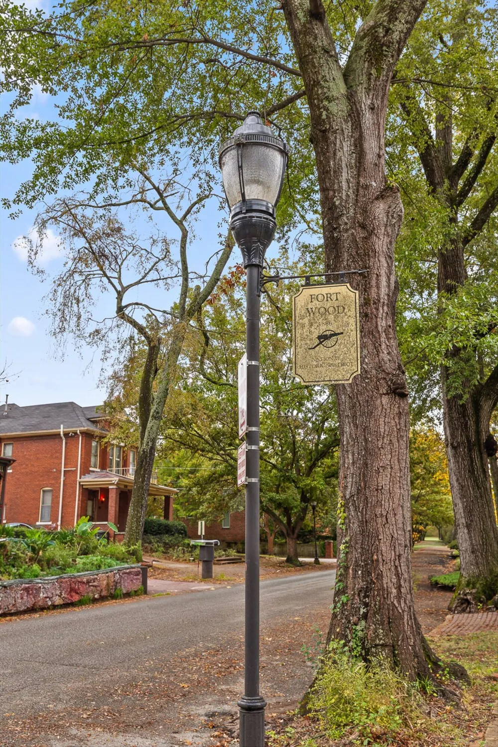 862 Oak Street Chattanooga, TN 37403
