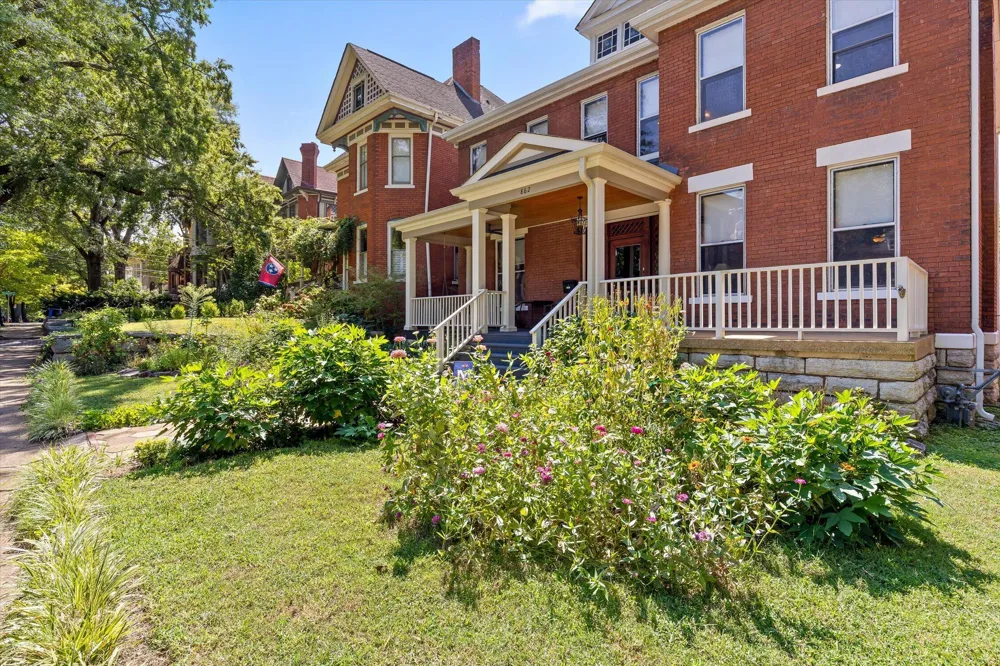 862 Oak Street Chattanooga, TN 37403