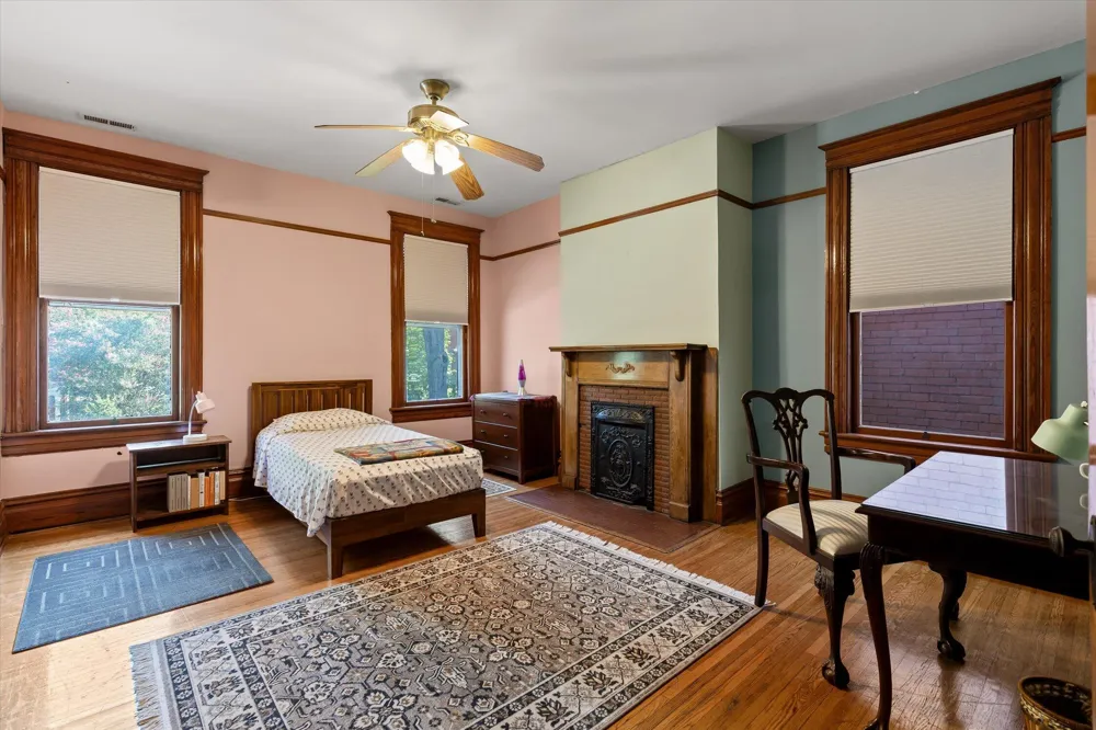 862 Oak Street Chattanooga, TN 37403