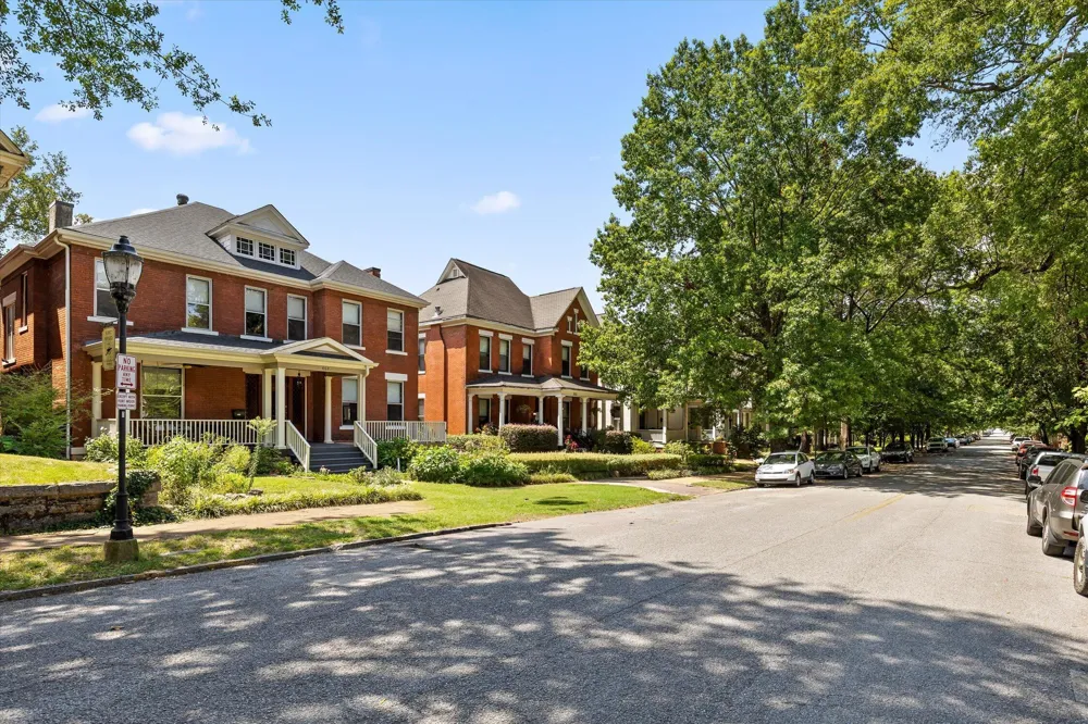 862 Oak Street Chattanooga, TN 37403