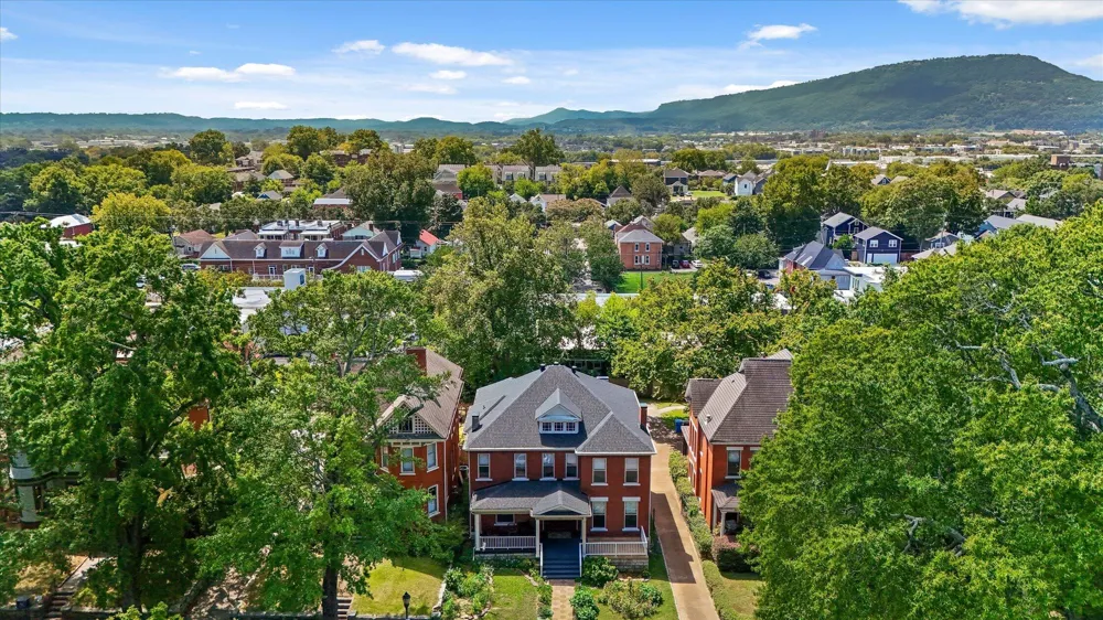 862 Oak Street Chattanooga, TN 37403