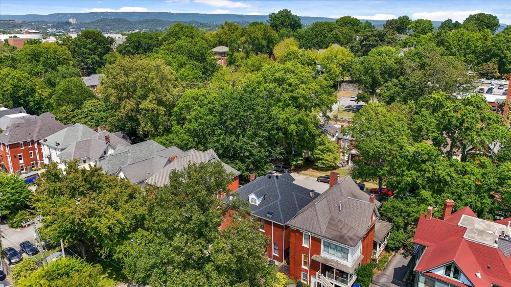862 Oak Street Chattanooga, TN 37403