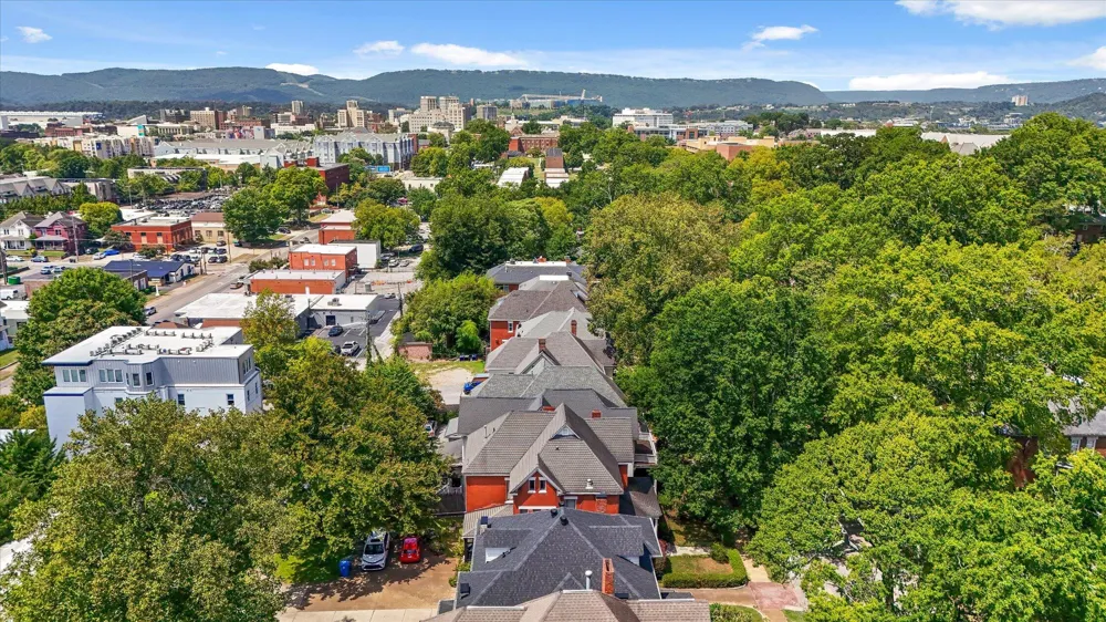 862 Oak Street Chattanooga, TN 37403