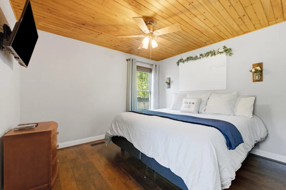 933 Halls Valley Road Trion, GA 30753