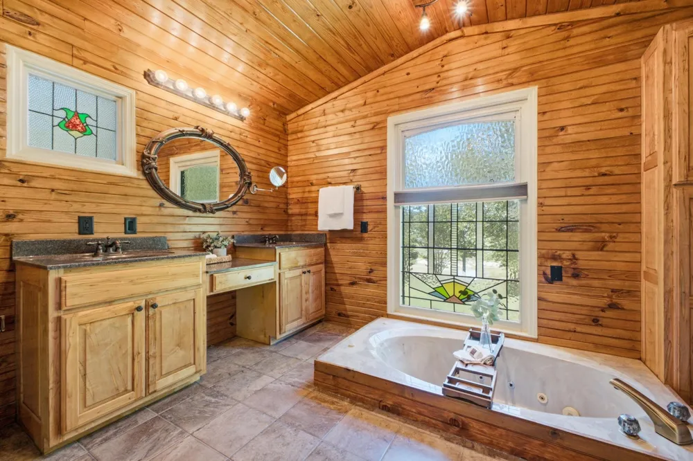 933 Halls Valley Road Trion, GA 30753