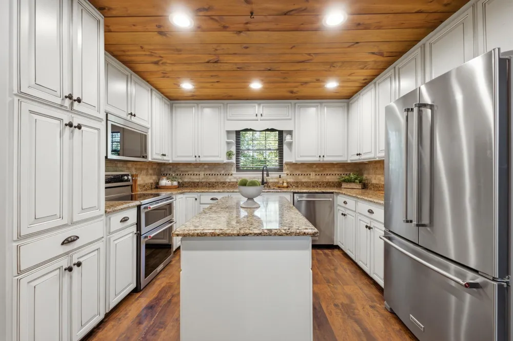 933 Halls Valley Road Trion, GA 30753