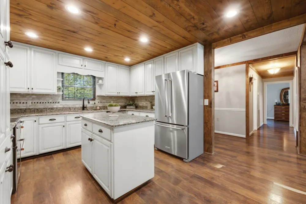 933 Halls Valley Road Trion, GA 30753