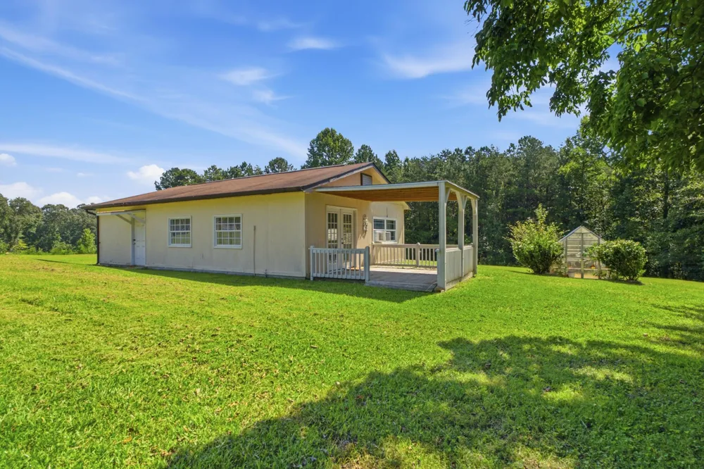 933 Halls Valley Road Trion, GA 30753