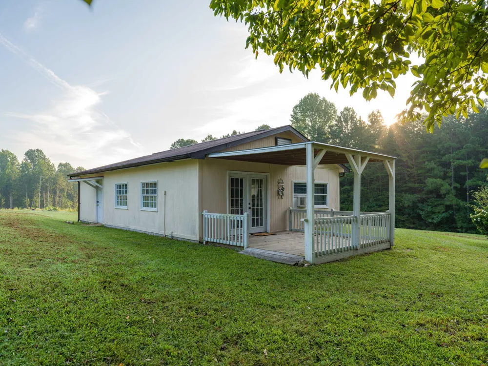 933 Halls Valley Road Trion, GA 30753