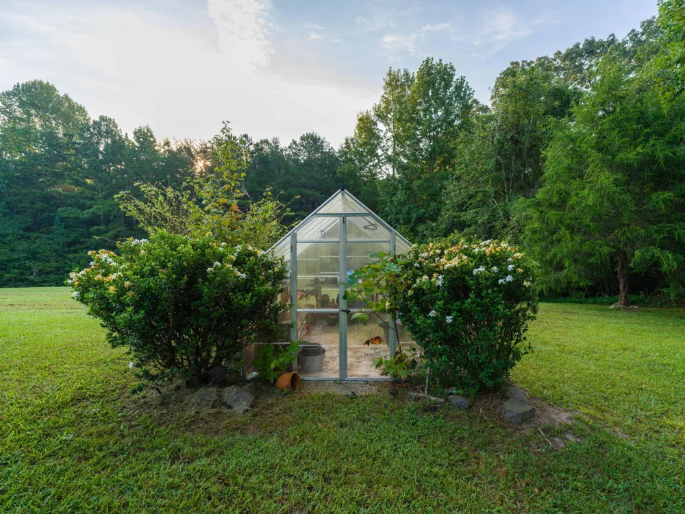 933 Halls Valley Road Trion, GA 30753