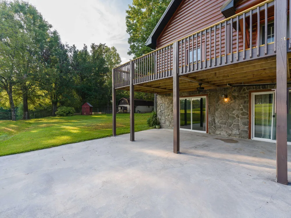 933 Halls Valley Road Trion, GA 30753