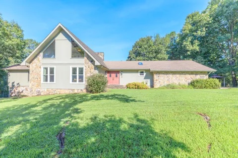 809 Brookhollow Lane