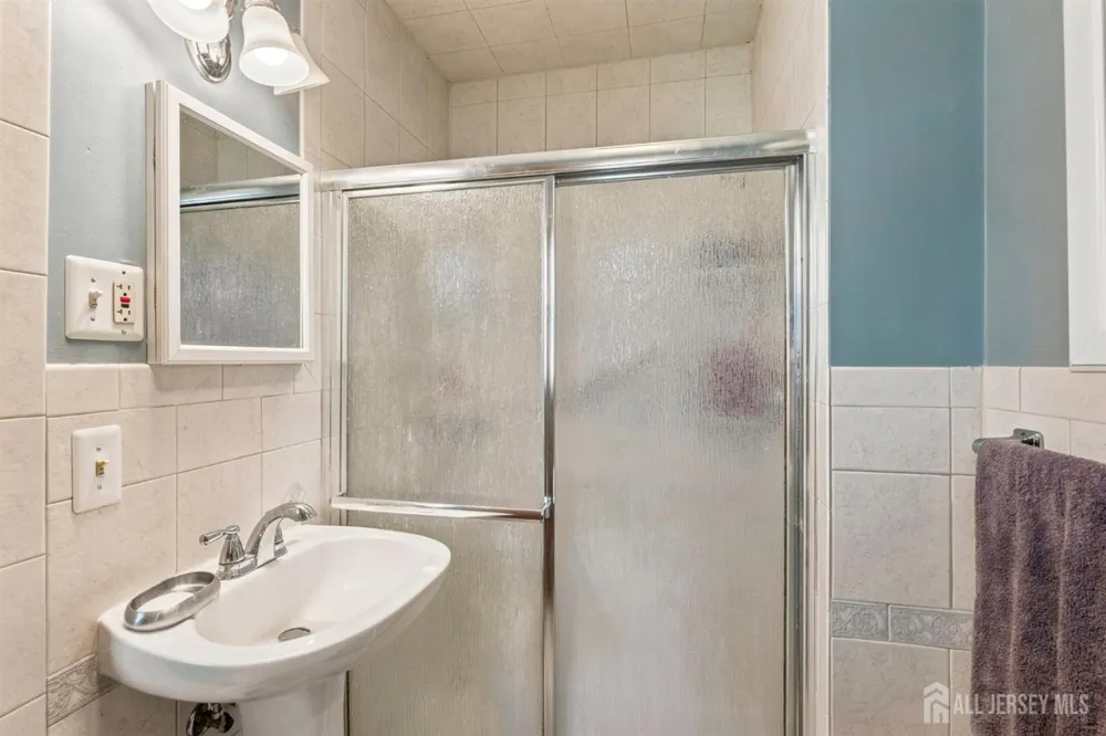 27 Milton Avenue East Brunswick, NJ 08816