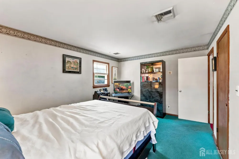 27 Milton Avenue East Brunswick, NJ 08816