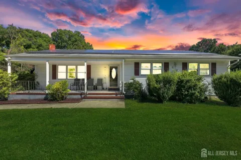 27 Milton Avenue