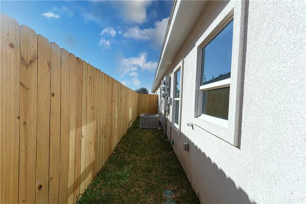600 Emerald Avenue #2 Edinburg, TX 78541