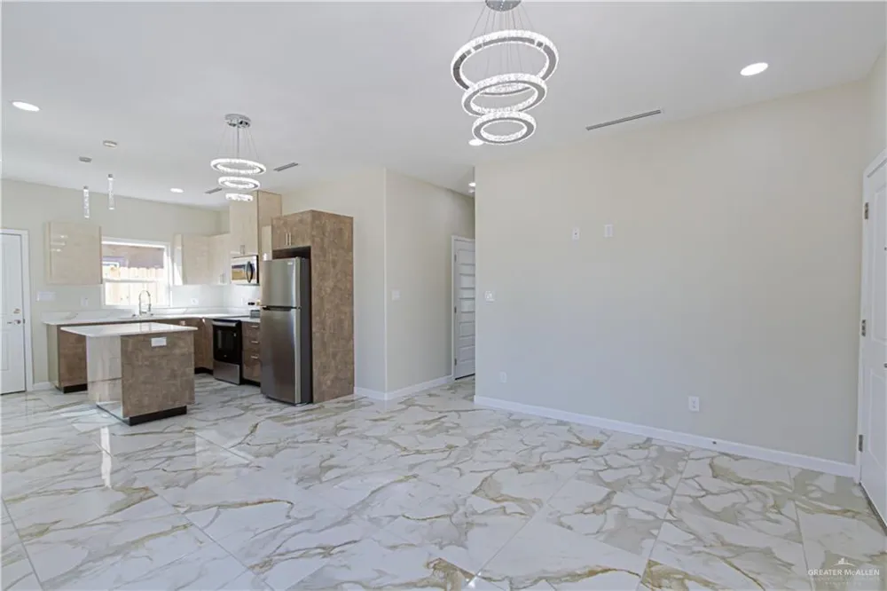 600 Emerald Avenue #2 Edinburg, TX 78541