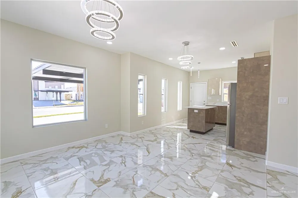600 Emerald Avenue #2 Edinburg, TX 78541
