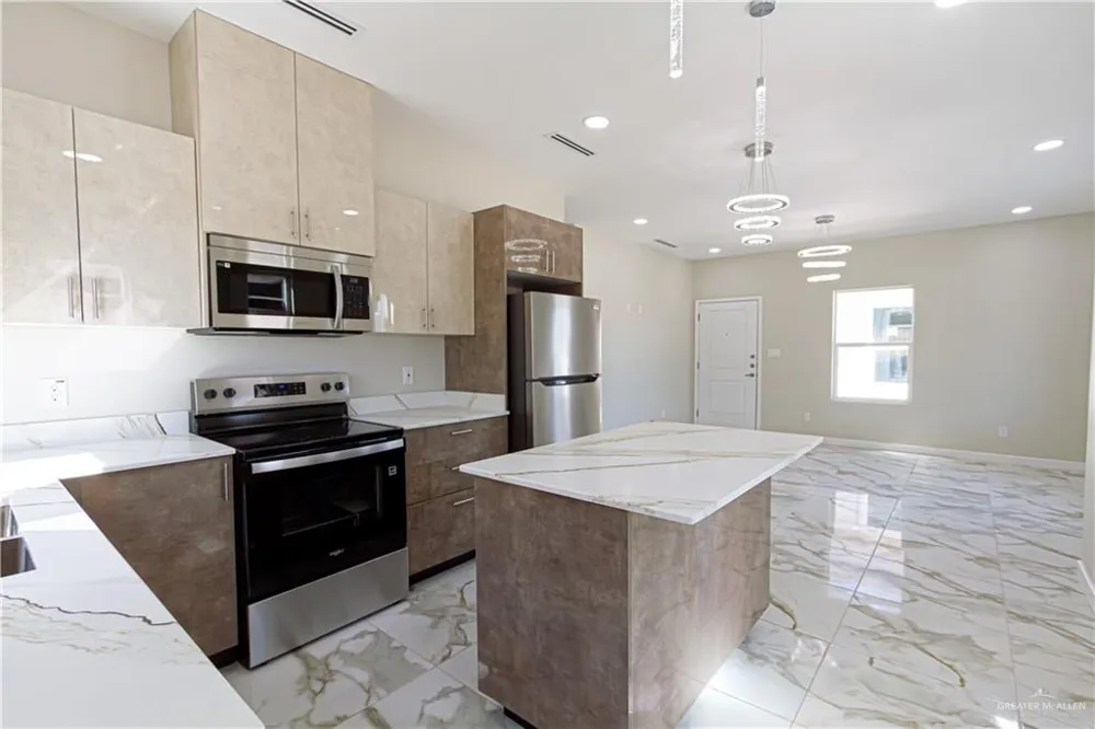 600 Emerald Avenue #2 Edinburg, TX 78541