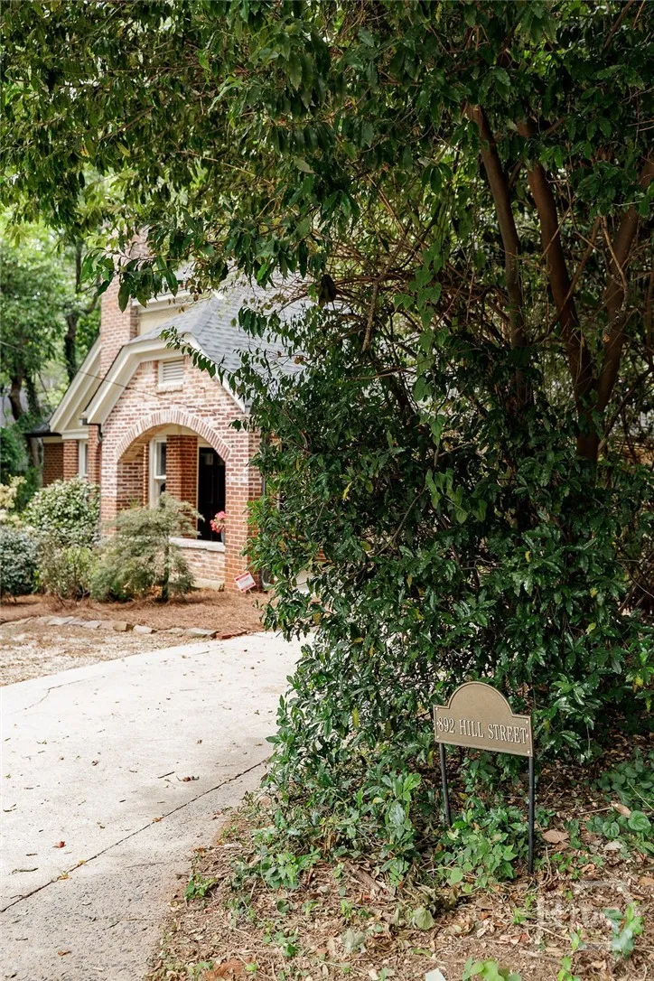 892 Hill Street Athens, GA 30606