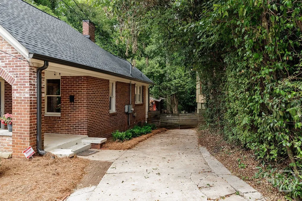 892 Hill Street Athens, GA 30606