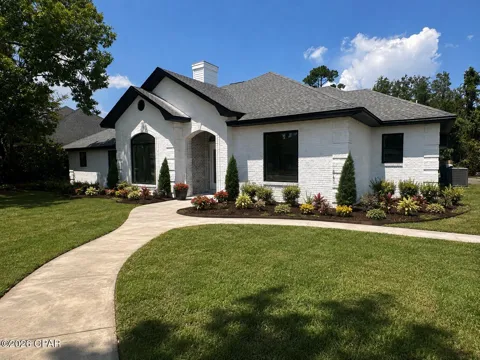 305 Wood Trail