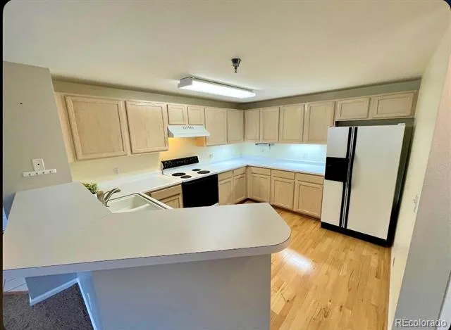 2575 S Syracuse Way #F102 Denver, CO 80231