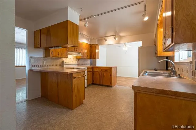 1495 W 10th Avenue Broomfield, CO 80020
