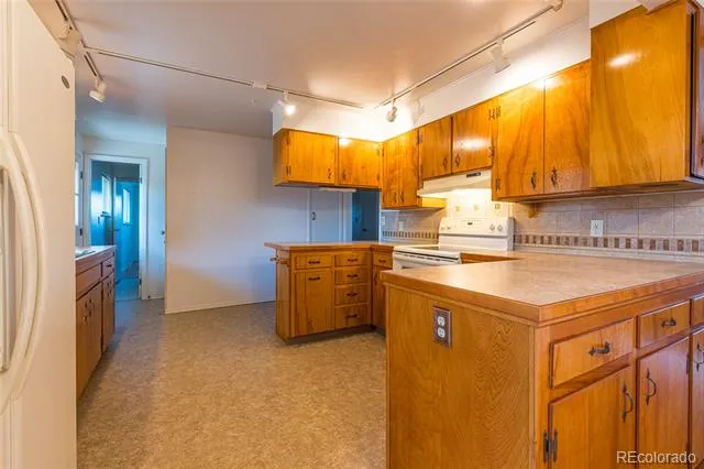 1495 W 10th Avenue Broomfield, CO 80020